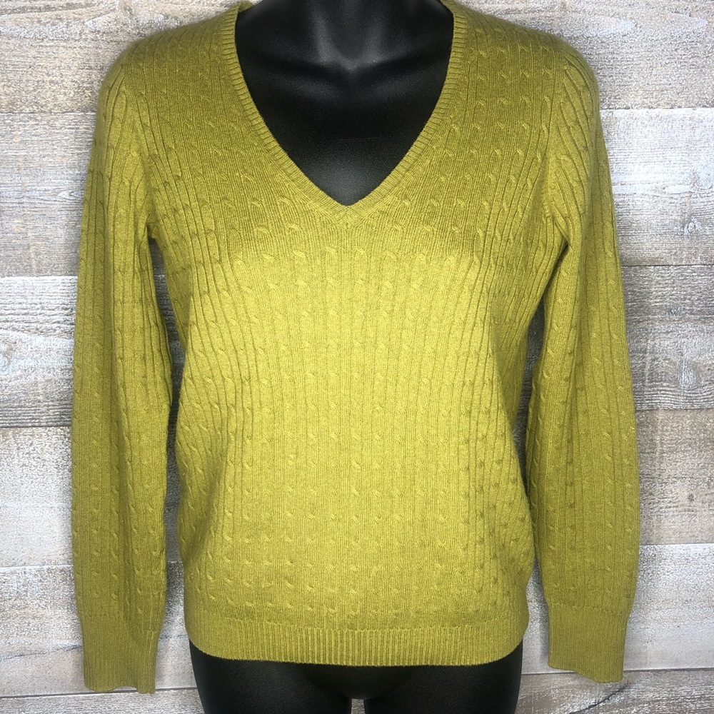 J Crew factory class cable knit green v neck sweater